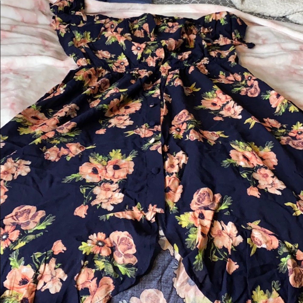 Dress - Picture 4 of 6